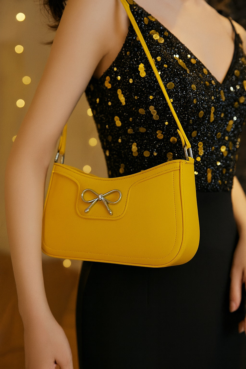 Mustard Street Style Handbag