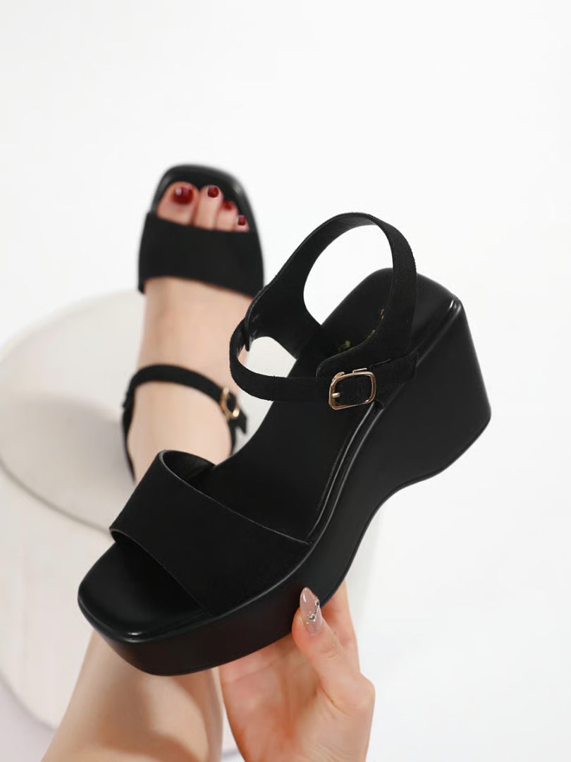 PureBlack ComfortLift Wedges